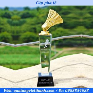 Cúp Cầu Lông kim loại đệm kim cương